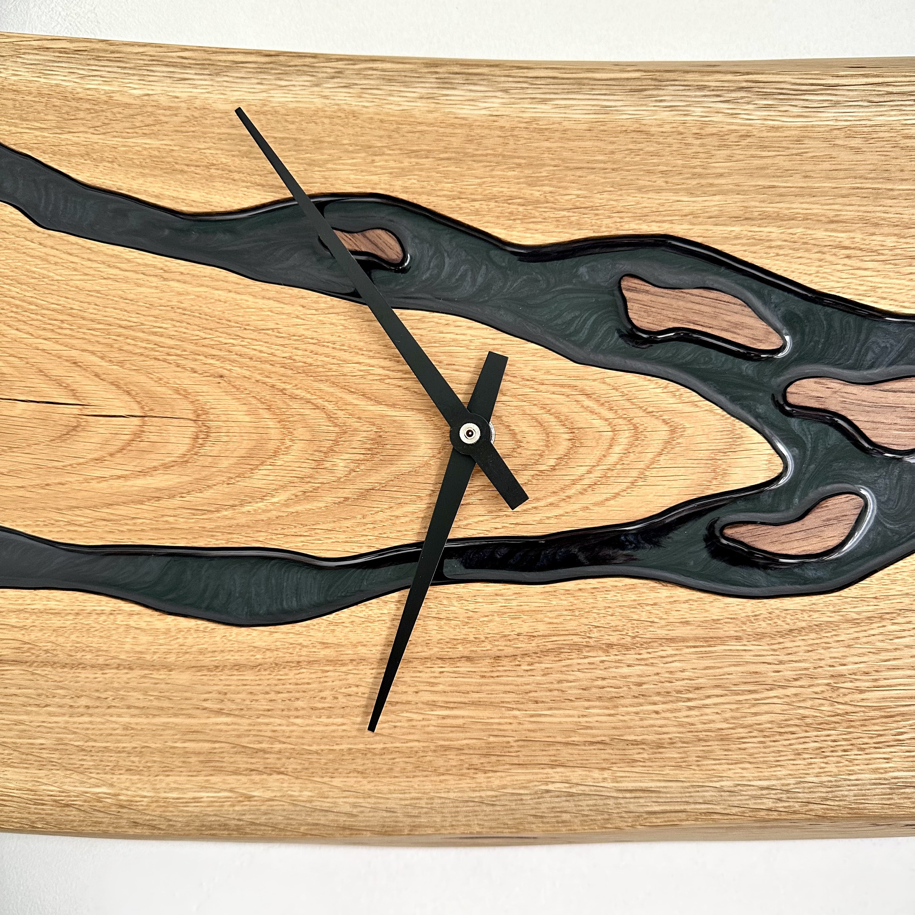 Horloge rivière en résine 50 cm